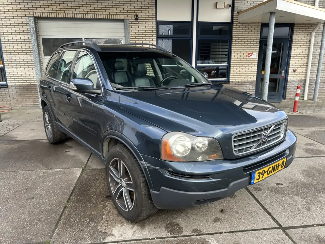 Volvo XC90 2.4 D5 7 PERS AUT LEES TEKST — photo 1 of 19