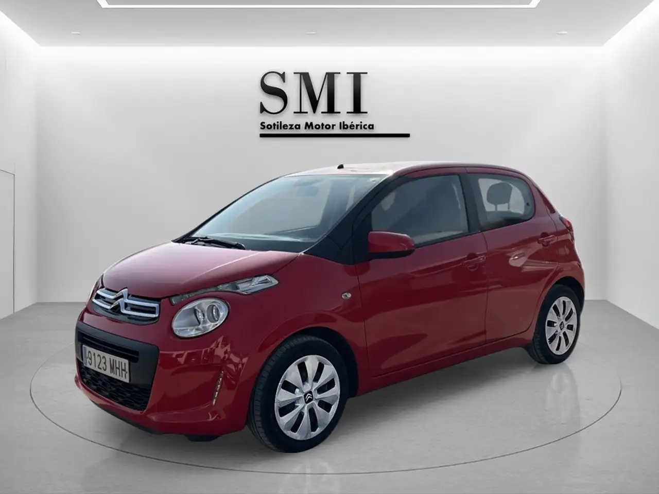 Citroen C1 1.0 VTi Feel 72 — photo 1 of 20