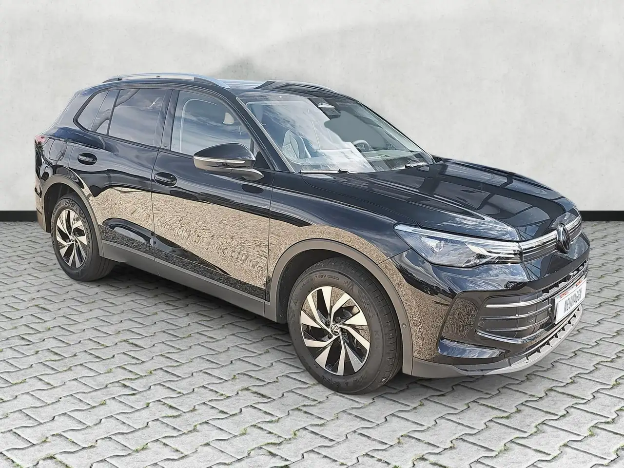 Volkswagen Tiguan 1.5 eTSI 110 kW Life DSG / ACC AreaView 110 kW ... — photo 1 of 14