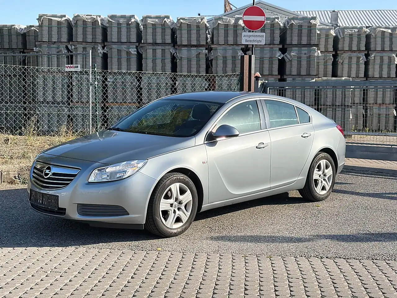 Opel Insignia 2,0 Edition CDTI DPF Ecotec — photo 1 of 9