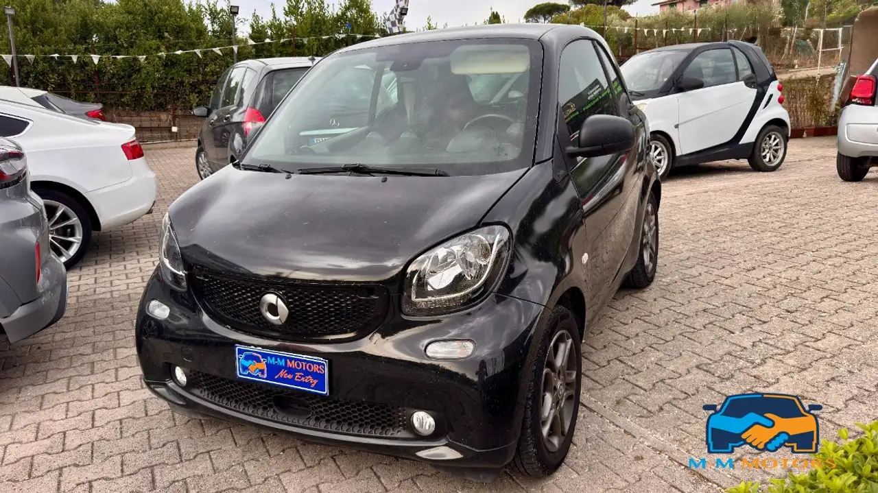 smart forTwo Fortwo 0.9 t Passion 90cv twinamic my18 — photo 1 of 15