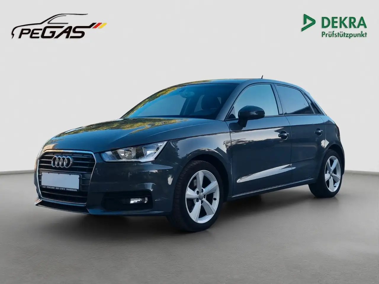 Audi A1 Sportback design 1-Hand/TÜV/SERVICE/GARANTIE — photo 1 of 24