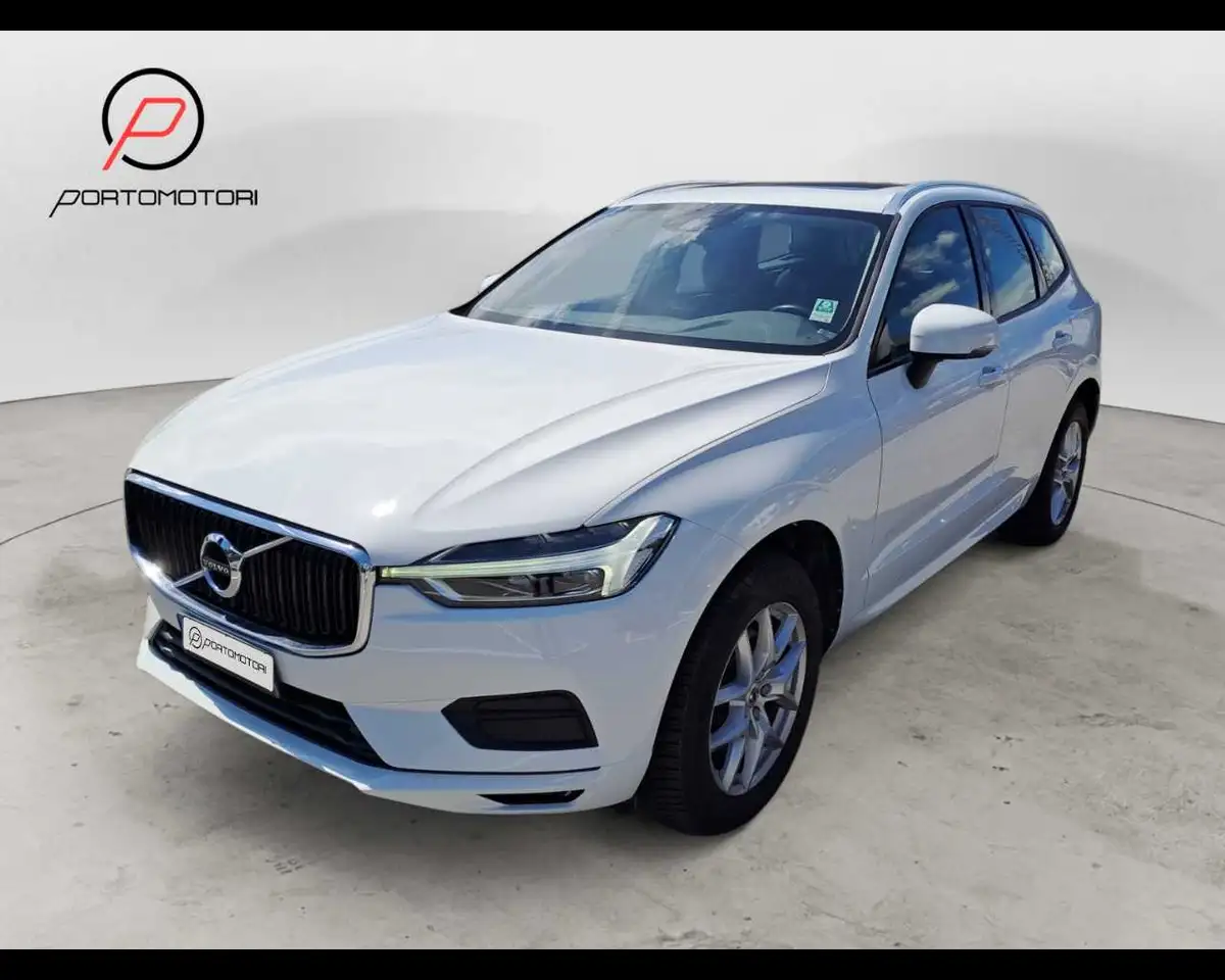 Volvo XC60 D4 AWD Geartronic Business — photo 1 of 18