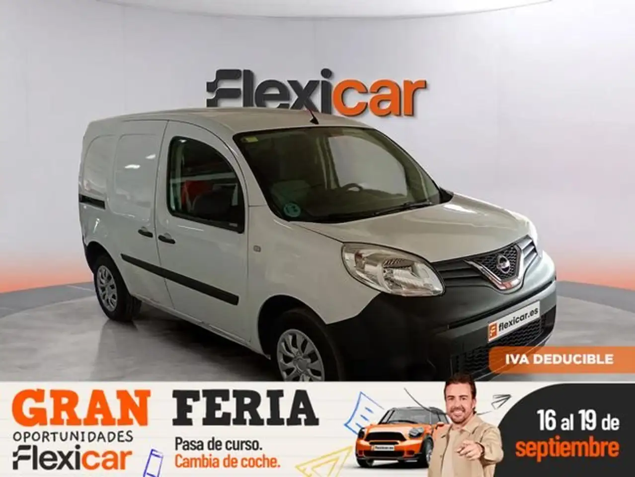 Nissan NV250 furgón — photo 1 of 22