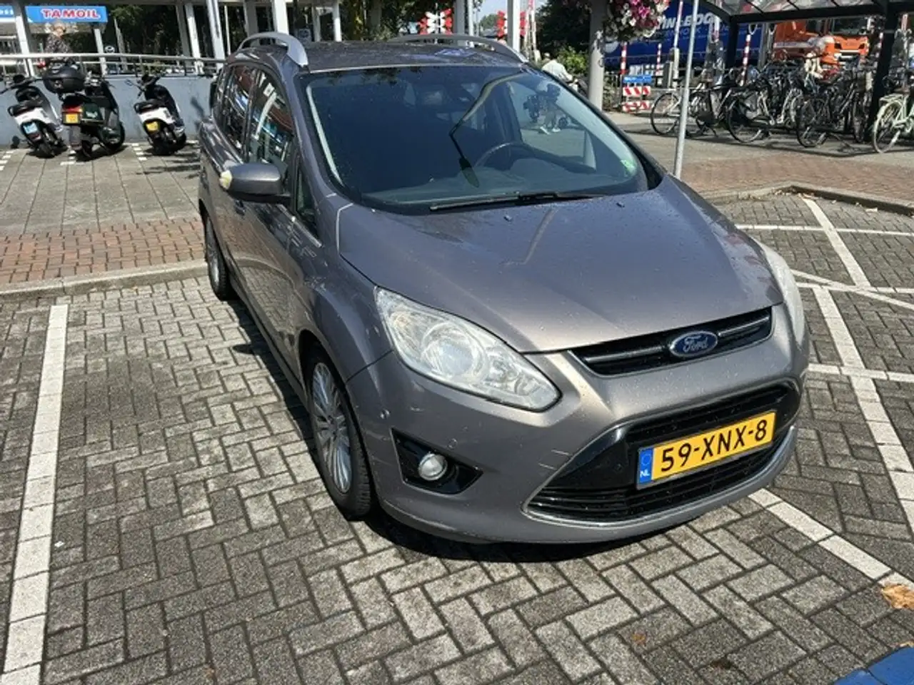 Ford Grand C-Max 1.6 TDCi Lease Ti.7p — photo 1 of 9