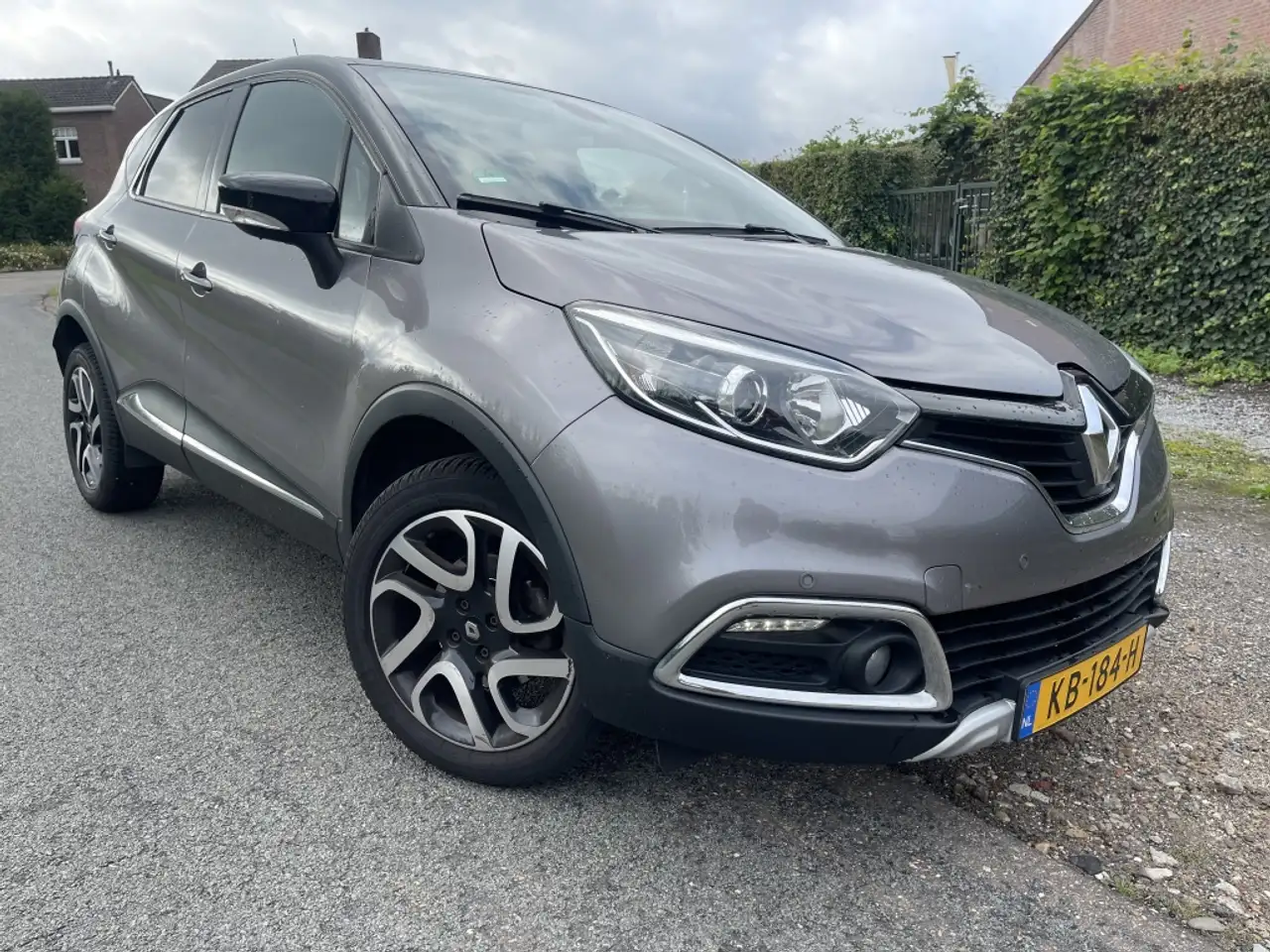 Renault Captur 1.2 TCe Xmod**AUTOMAAT**LEDER** — photo 1 of 11