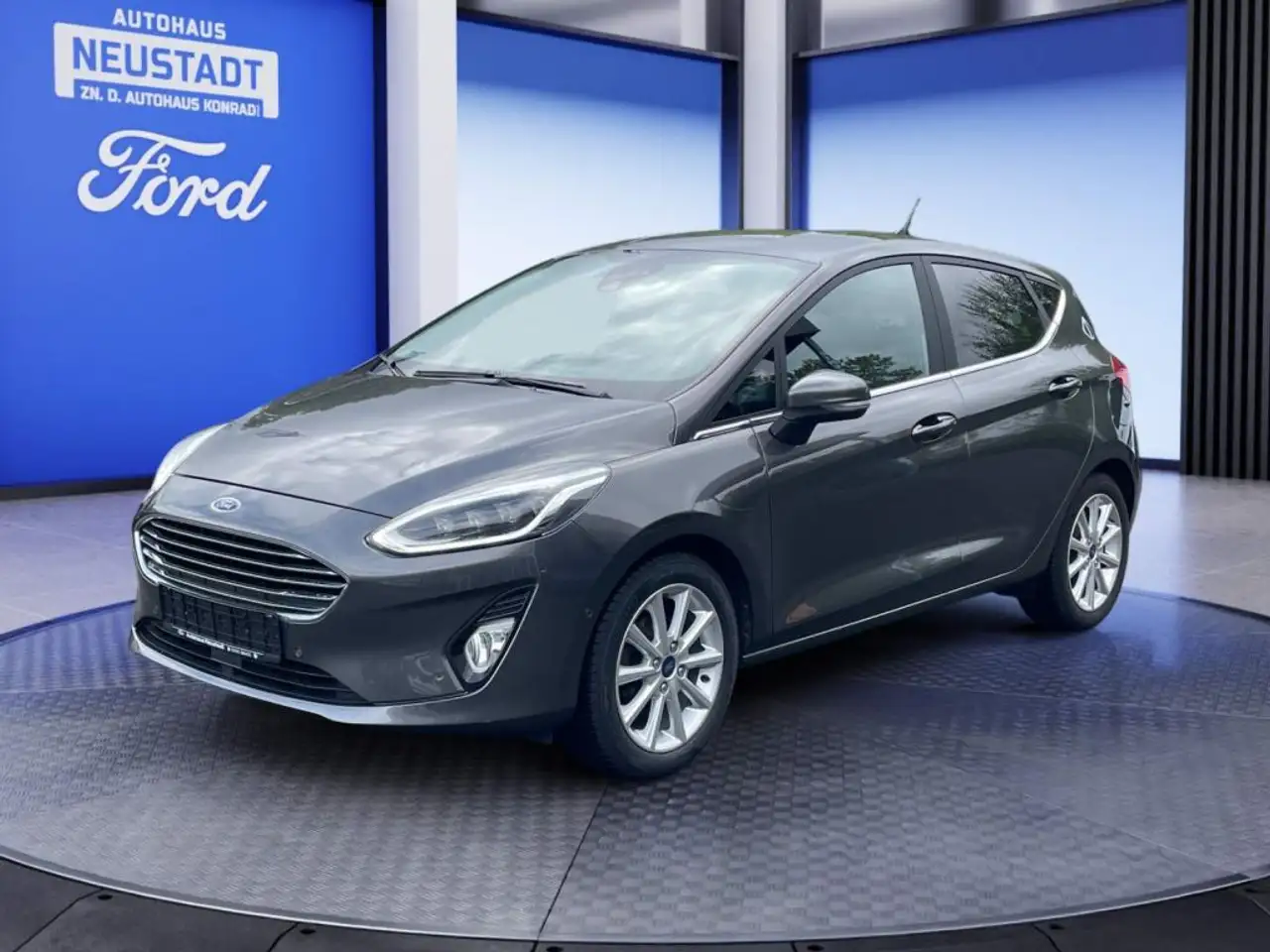 Ford Fiesta 1.0 EcoBoost S&S TITANIUM X *ACC*LED*Navi* — photo 1 of 22