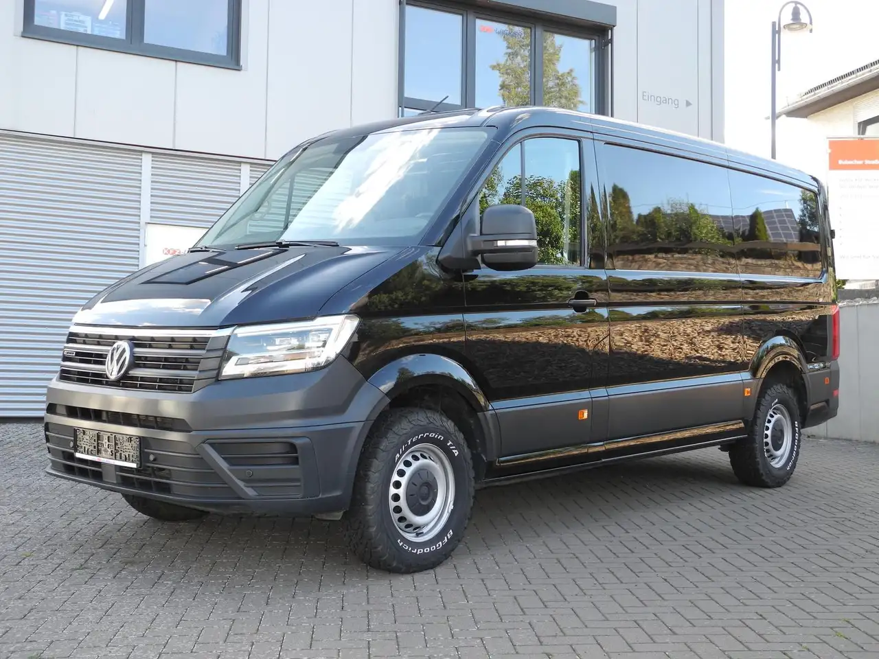 Volkswagen Crafter 35 4MOTION *ALL TERRAIN*LED*AHK*NAVI* — photo 1 of 19