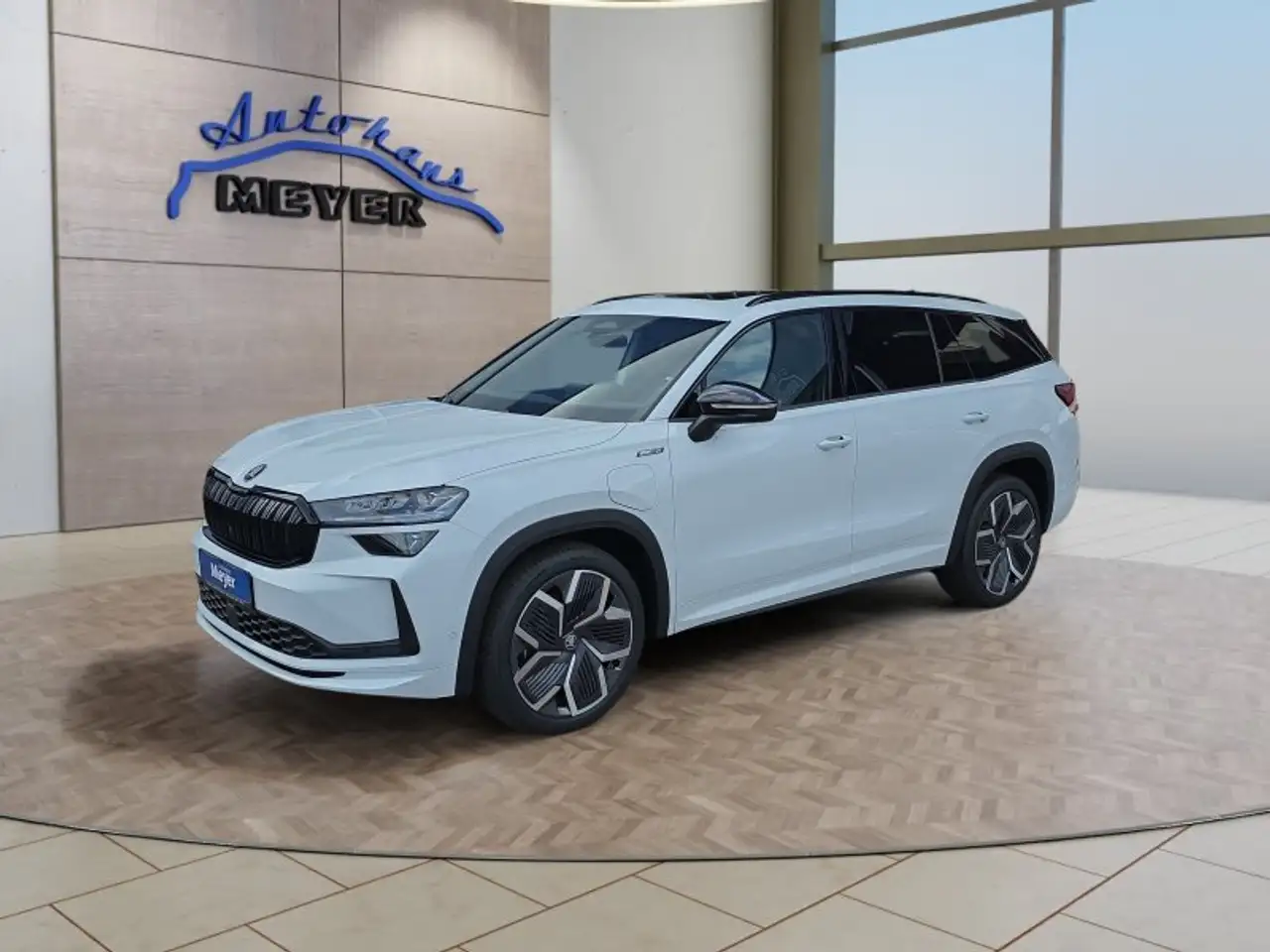 Skoda Kodiaq Sportline 1,5 TSI iV aAHK/Pano/Matrix/Navi ** — photo 1 of 15