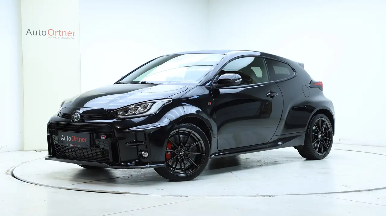Toyota Yaris GR High Performance Paket — photo 1 of 40
