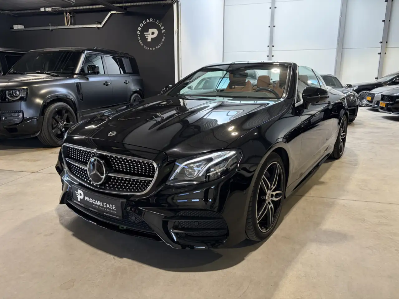 Mercedes-Benz E 200 E200 AMG LINE/ BI-COLOR /AMG-LINE/ BURMESTER/ 360° — photo 1 of 19