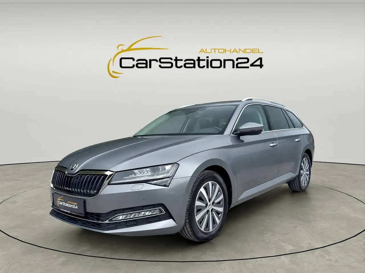 Skoda Superb Style *1BESITZ*ANHÄNGERK*MATRIX*MEMORY*VIRTUALCOCKP*ABSTANDSTEMP*TRAVELASS*TOTWINKEL*HECKCAM* — photo 1 of 40