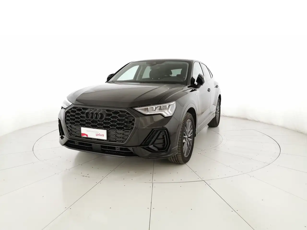 Audi Q3 Sportback 35 2.0 tdi S line edition s-tronic — photo 1 of 15