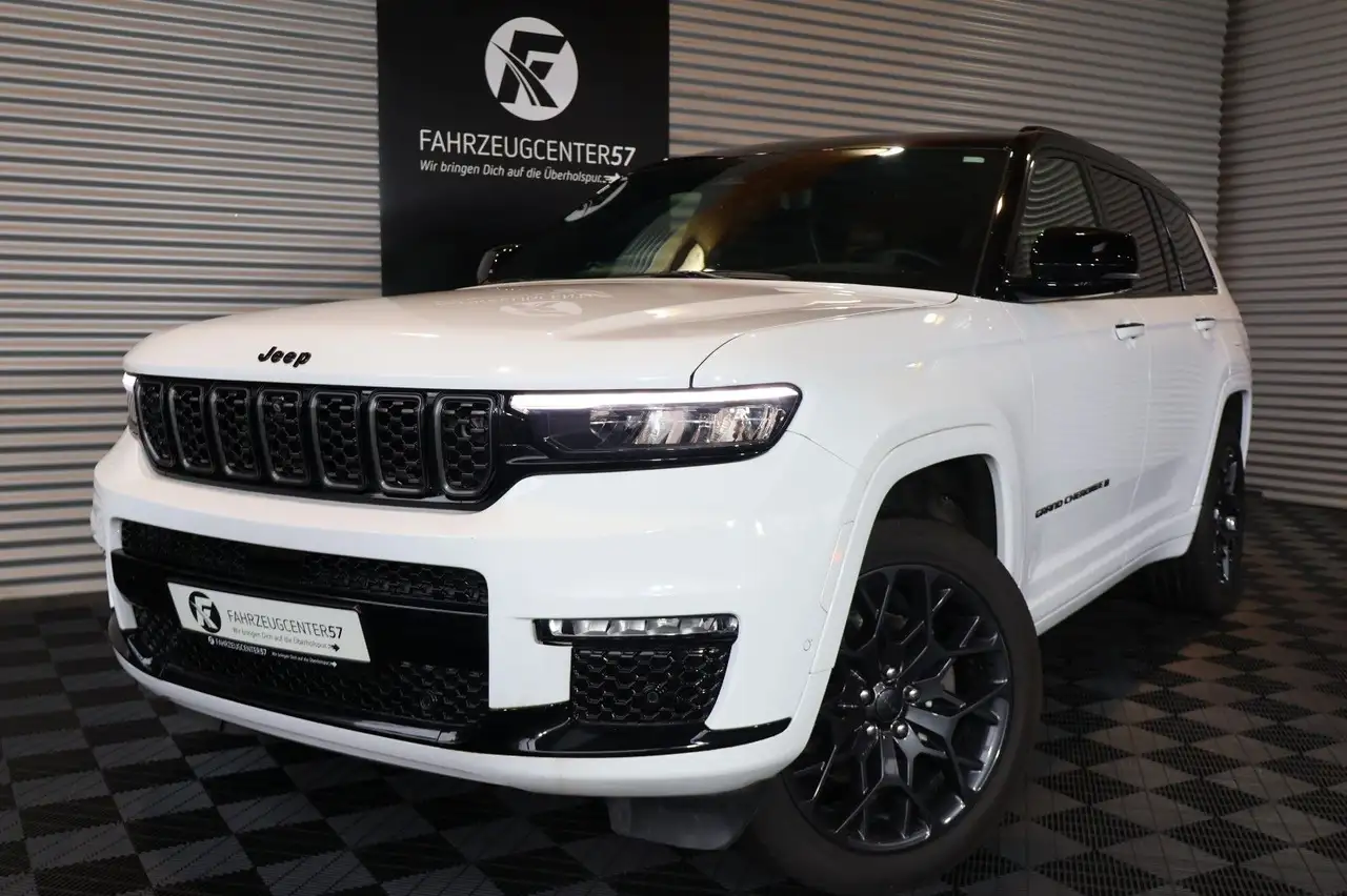 Jeep Grand Cherokee Summit 5.7L/HUD/360°/ACC/PANO/LPG — photo 1 of 24