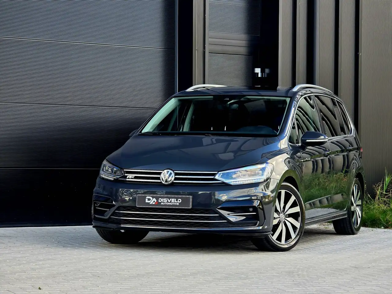 Volkswagen Touran Touran 1.5 TSI Highline 3x R-Line PANO ACC DSG 7p 7-persoons — photo 1 of 40
