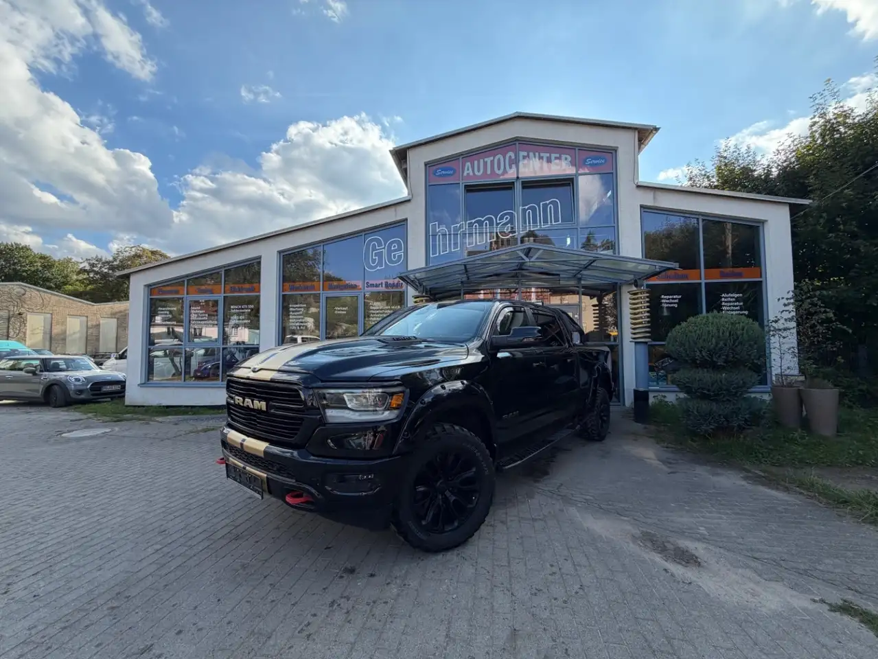 Dodge RAM 1500 5,7 HEMI LARAMIE LONG BED 12 ZOLL — photo 1 of 24