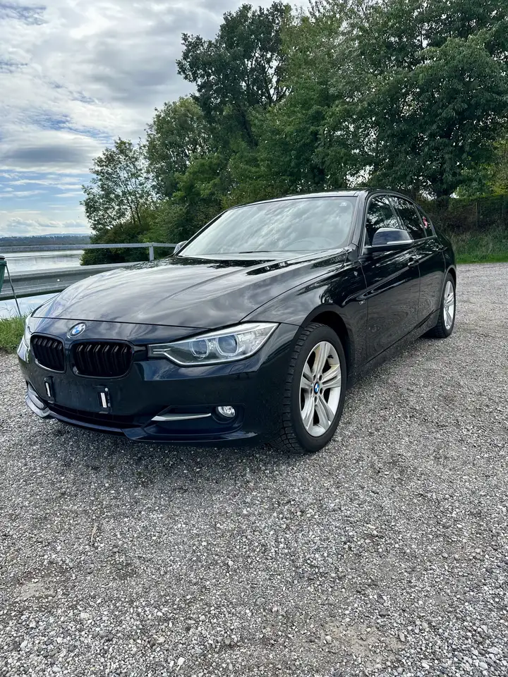 BMW 320 320d — photo 1 of 14