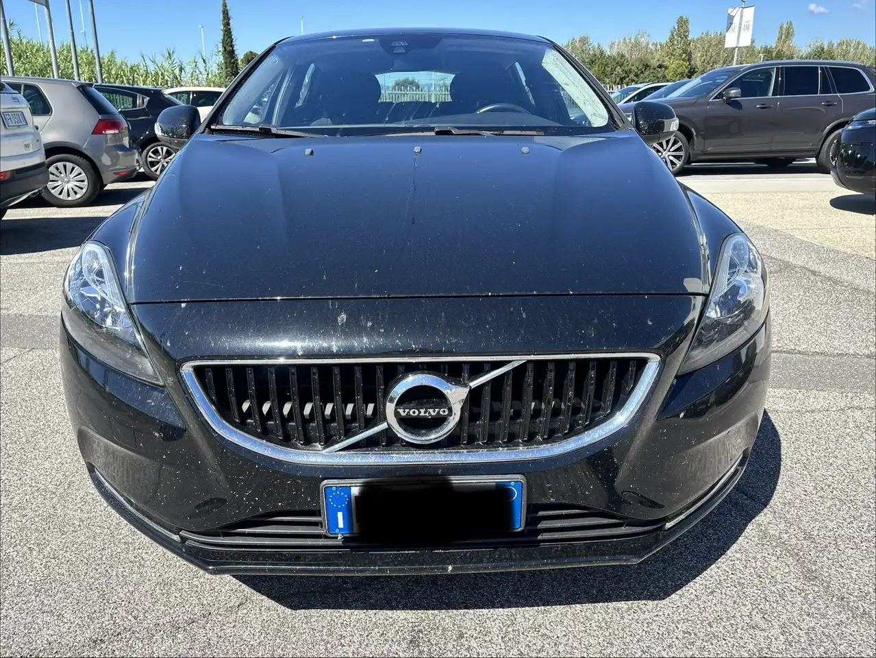 Volvo V40 2.0 d2 Kinetic geartronic my17 — photo 1 of 13