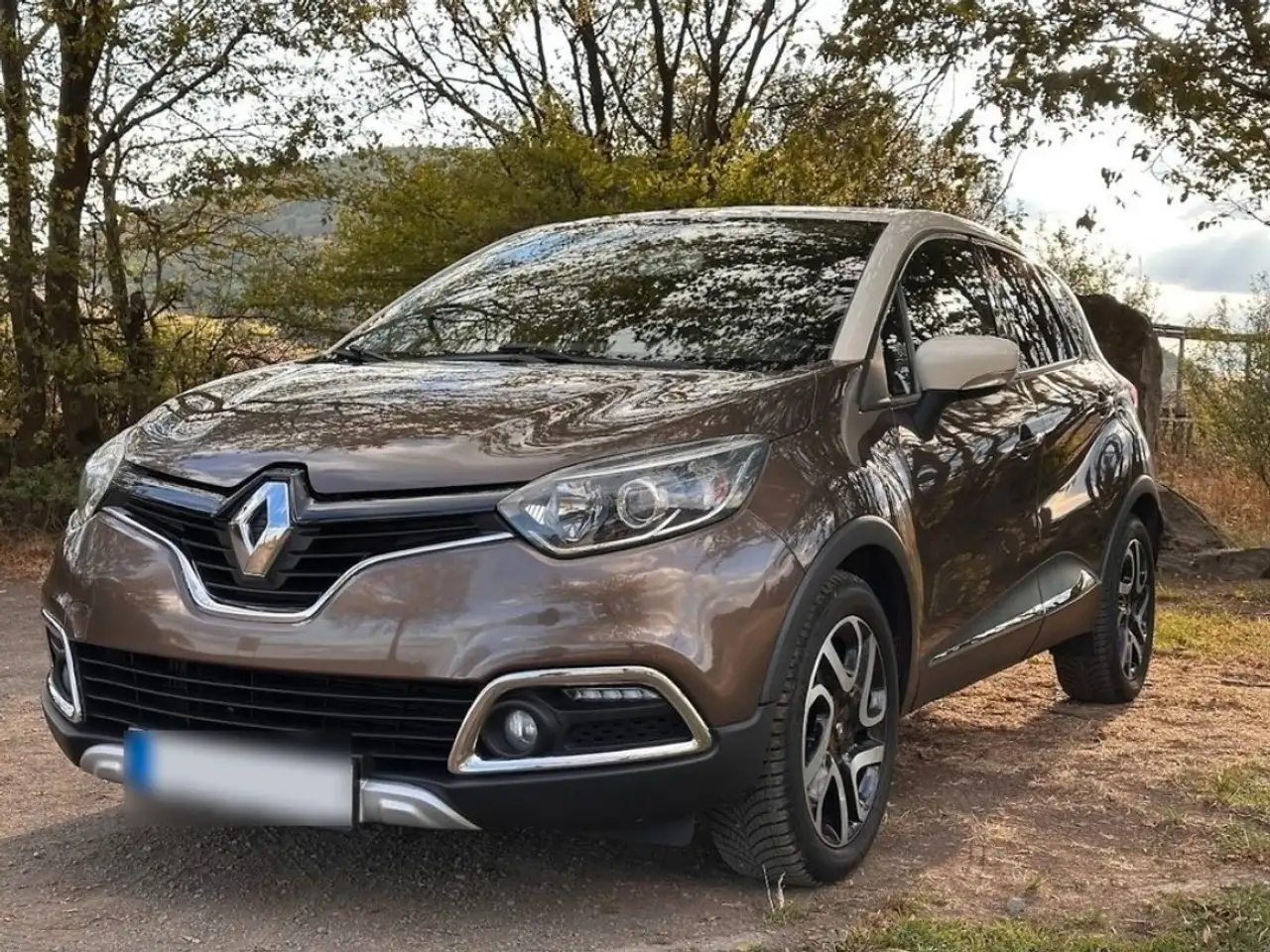 Renault Captur 1.5 dCi Helly Hansen EDC — photo 1 of 20