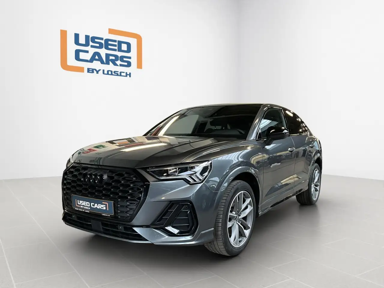 Audi Q3 S-line+S-Tronic+Quattro+Pano+LM19+P.Premium+Black- — photo 1 of 23
