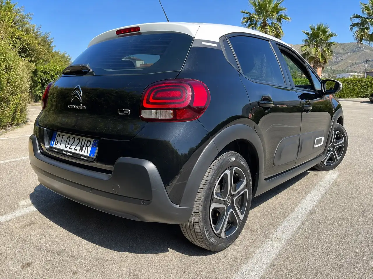 Citroen C3 C3 III 2017 1.2 puretech Plus s — photo 1 of 6