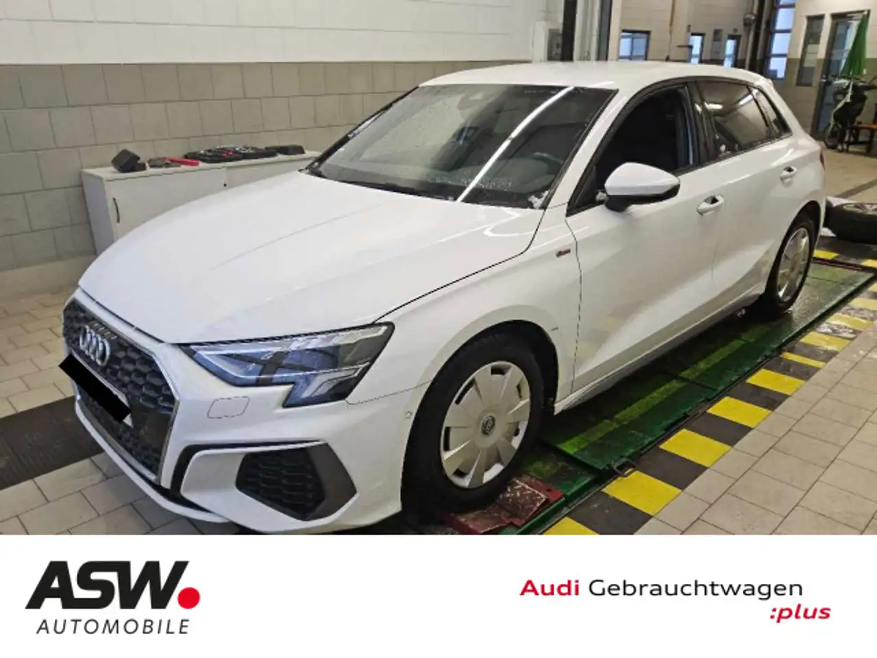 Audi A3 S line 30TDI Stroni NAVI LED ACC VC — photo 1 of 5