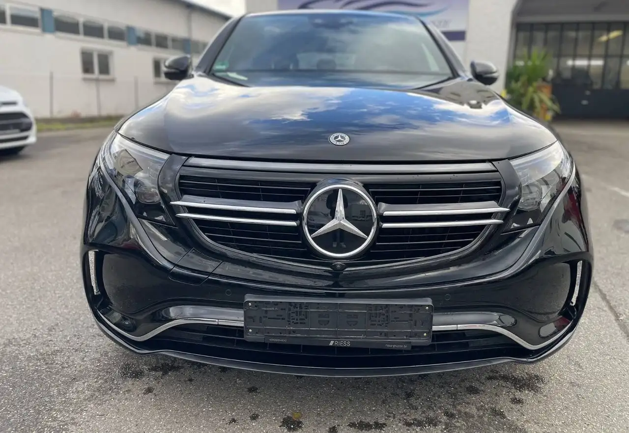 Mercedes-Benz EQC 400 EQC 400 4Matic (293.890) — photo 1 of 25