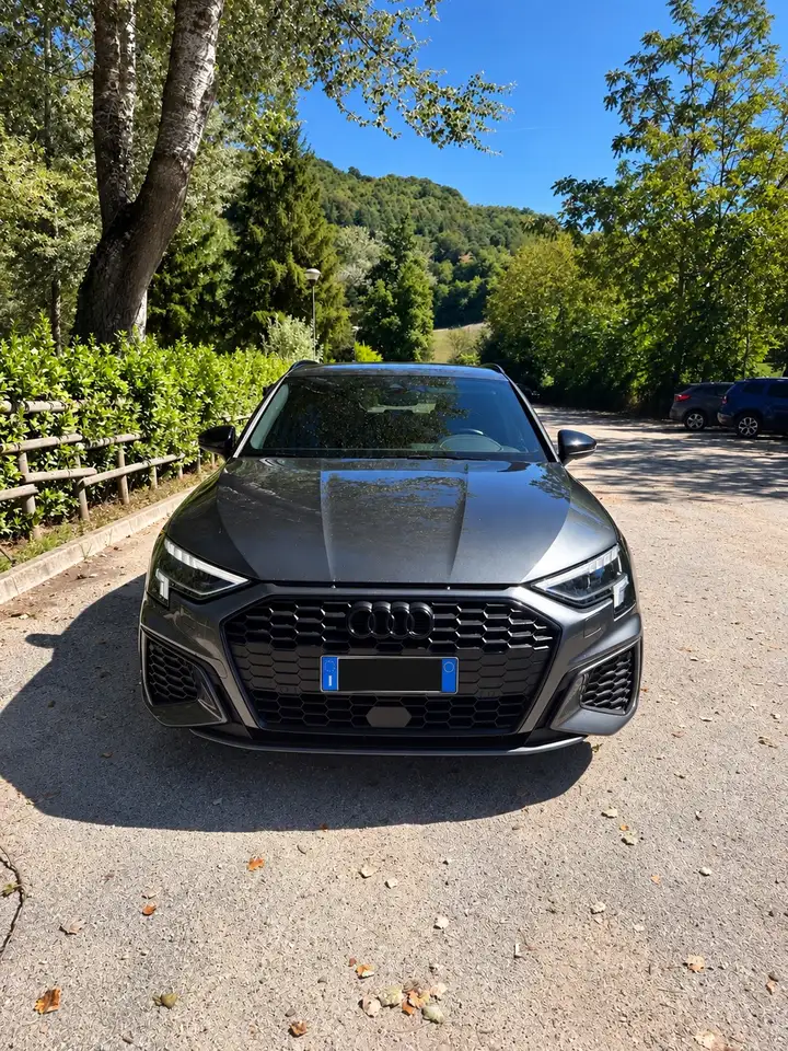 Audi A3 Sportback 40 2.0 tdi S line edition quattro s-tronic — photo 1 of 7