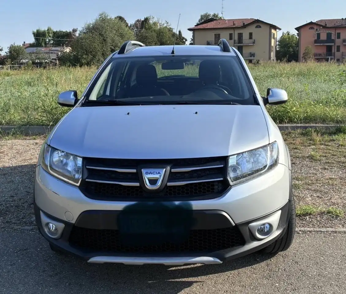 Dacia Sandero Stepway 0.9 tce (prestige) Gpl s&s 90cv — photo 1 of 7