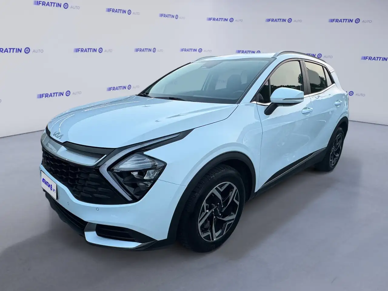 Kia Sportage 1.6 CRDi MHEV Business — photo 1 of 15
