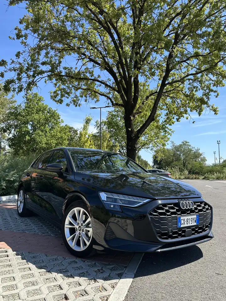 Audi A3 allstreet 2.0 tdi Business 150cv s-tronic — photo 1 of 15