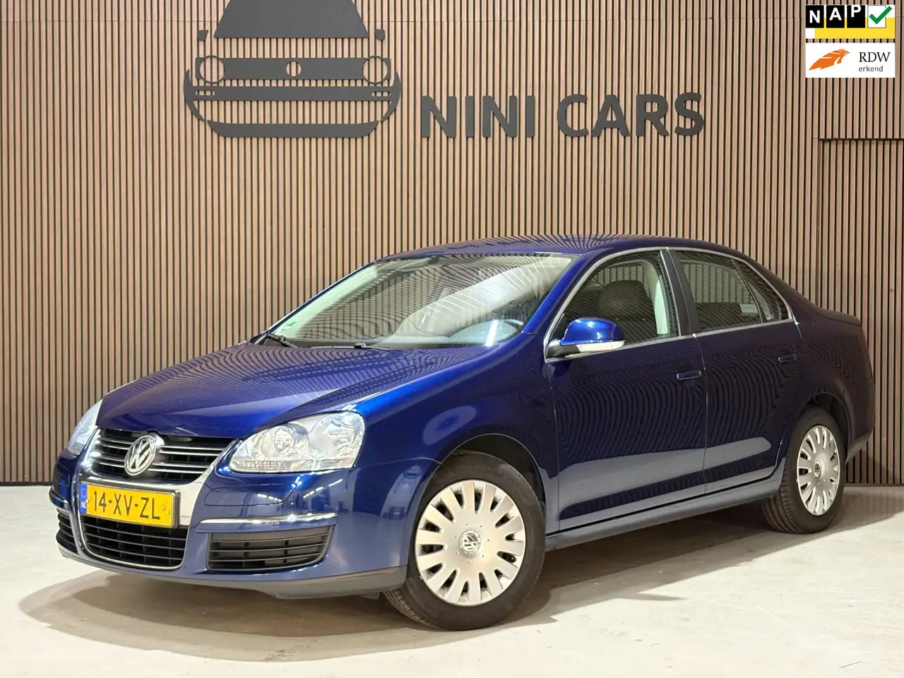 Volkswagen Jetta 1.6 Comfortline cruise control bluetooth airco NAP — photo 1 of 31