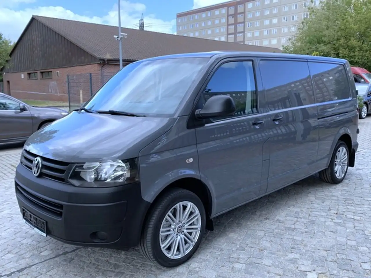 Volkswagen T5 Transporter 2.0 BiTDI DSG 1H*Klima*TOP* — photo 1 of 20