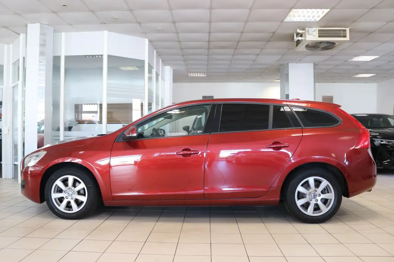 2011 Volvo V60 Kombi Kinetic Tempomat PDC Vollleder, photograph 5
