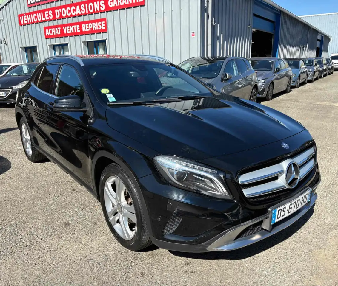 Mercedes-Benz GLA 200 2.2 200 CDI — photo 1 of 17