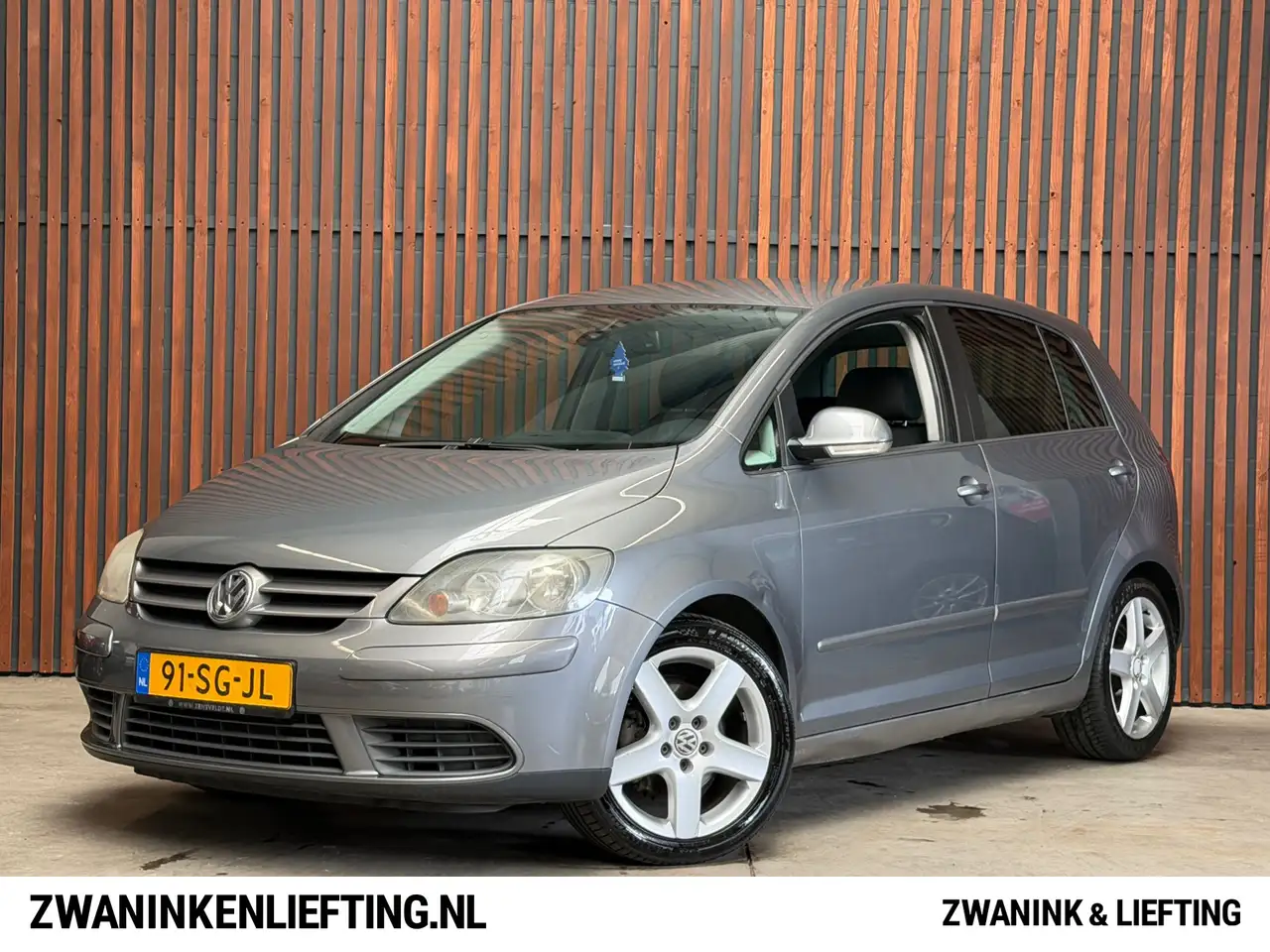 Volkswagen Golf Plus 2.0 FSI Sportline Airco-Cruise-Climate-Trekhaak-NL — photo 1 of 18