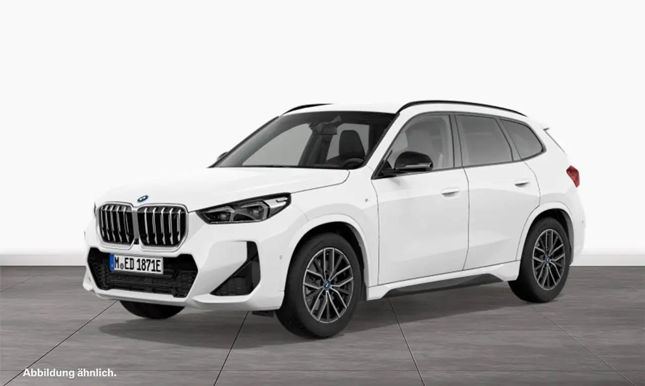 BMW iX 1 xDrive30 *M SPORT*ADAPT LED*PARKING+*HUD*AHK*LEN — photo 1 of 4