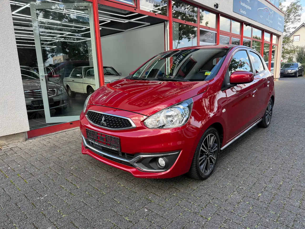 Mitsubishi Space Star Edition 100 — photo 1 of 18