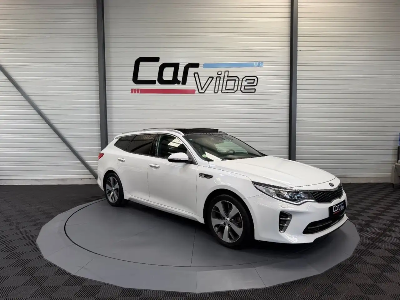 Kia Optima SW 1.7 CRDi ISG 141 ch DCT7 GT-Line - HARMAN KARDON - TO - SIEGES AV CHAUFFANTS VENTILES - CAMERA 360 - CARPLAY - — photo 1 of 36