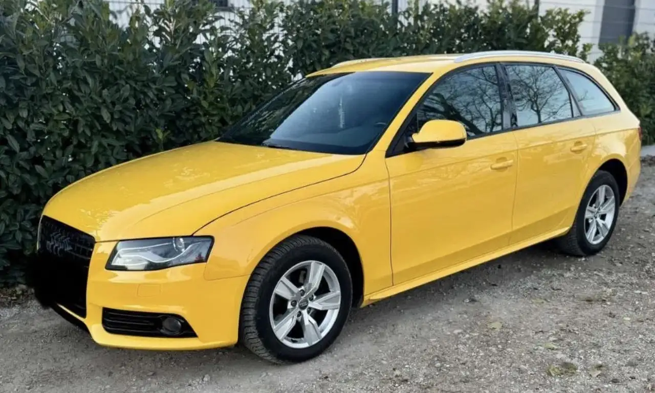 Audi A4 Avant 2,0 TDI DPF — photo 1 of 9