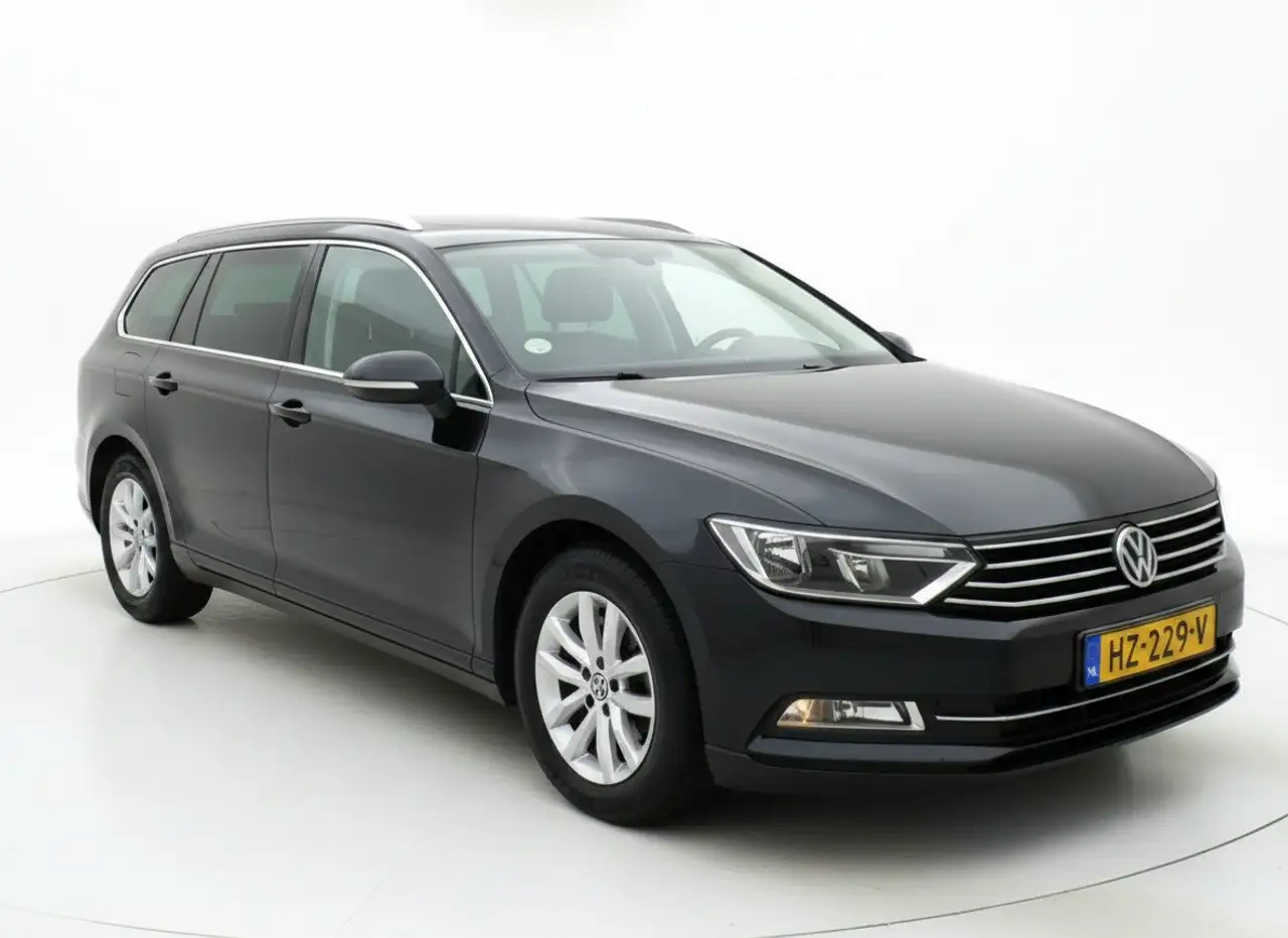Volkswagen Passat Variant 1.6 TDI Business Edition Pano-Camera-Navi — photo 1 of 31