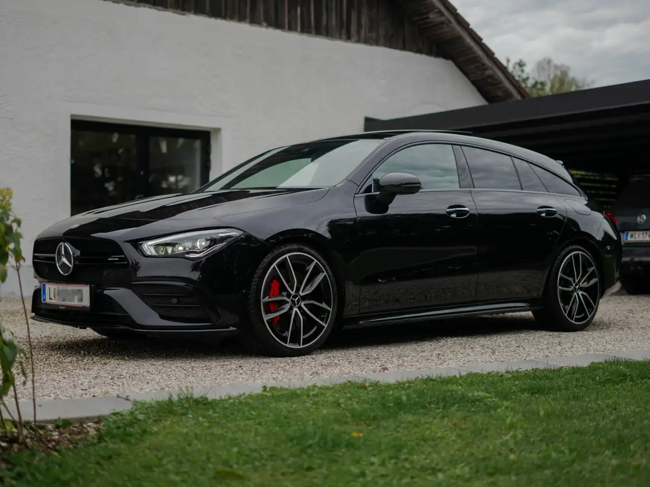 Mercedes-Benz CLA 35 AMG CLA 35 AMG 4MATIC Shooting Brake Aut. — photo 1 of 12