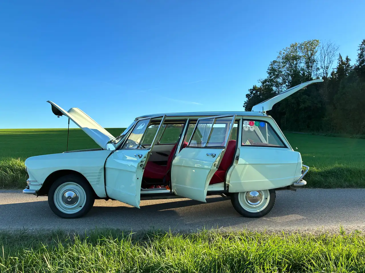 Citroen Ami Ami 6 Break — photo 1 of 22