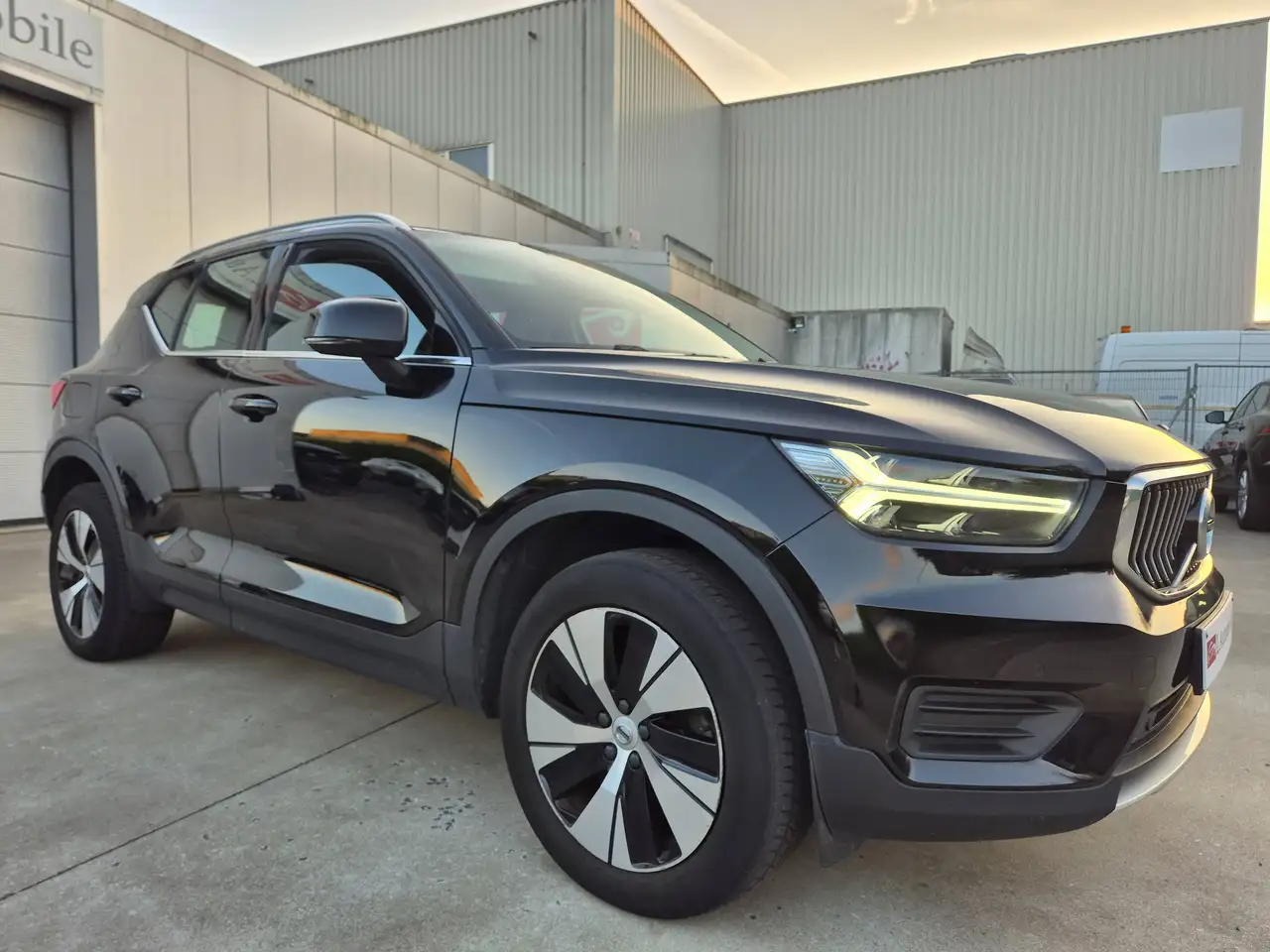 Volvo XC40 1.5 T4 PHEV HYBRID 211cv // INSCRIPTION // 2022 ! — photo 1 of 15