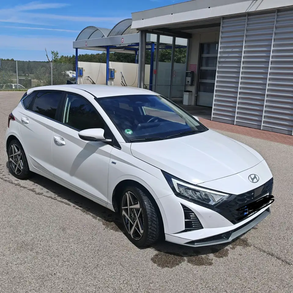 Hyundai i20 i20 1.0 T-GDI 88kW Hybrid DCT Prime — photo 1 of 15