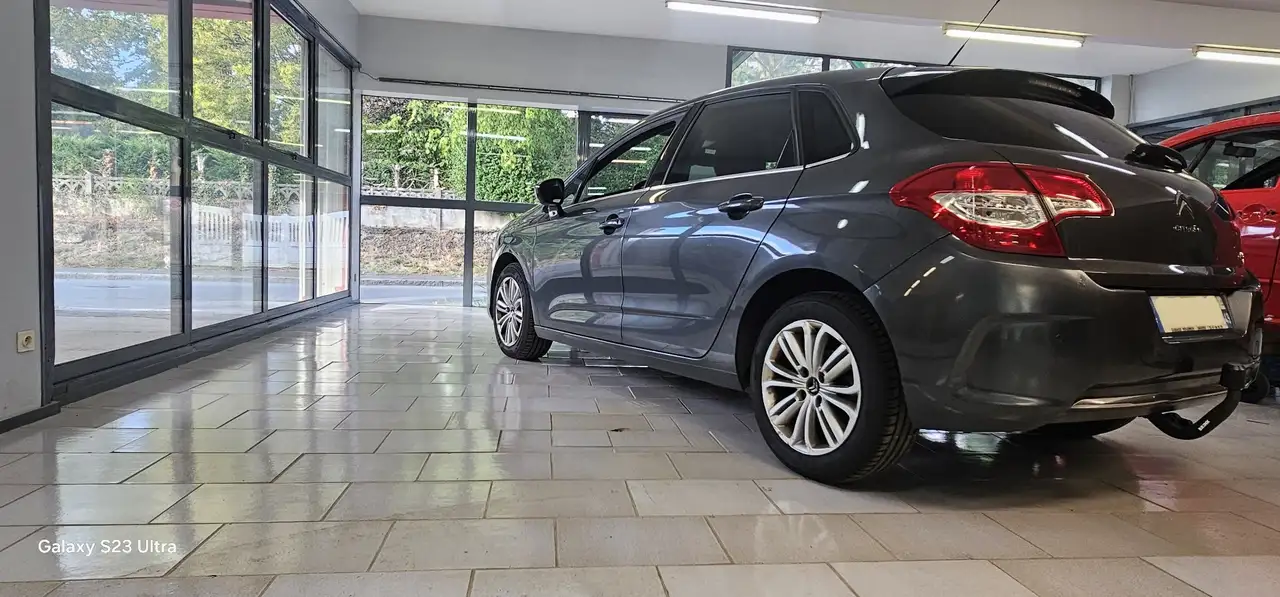 Citroen C4 HDi 92 Millenium — photo 1 of 9