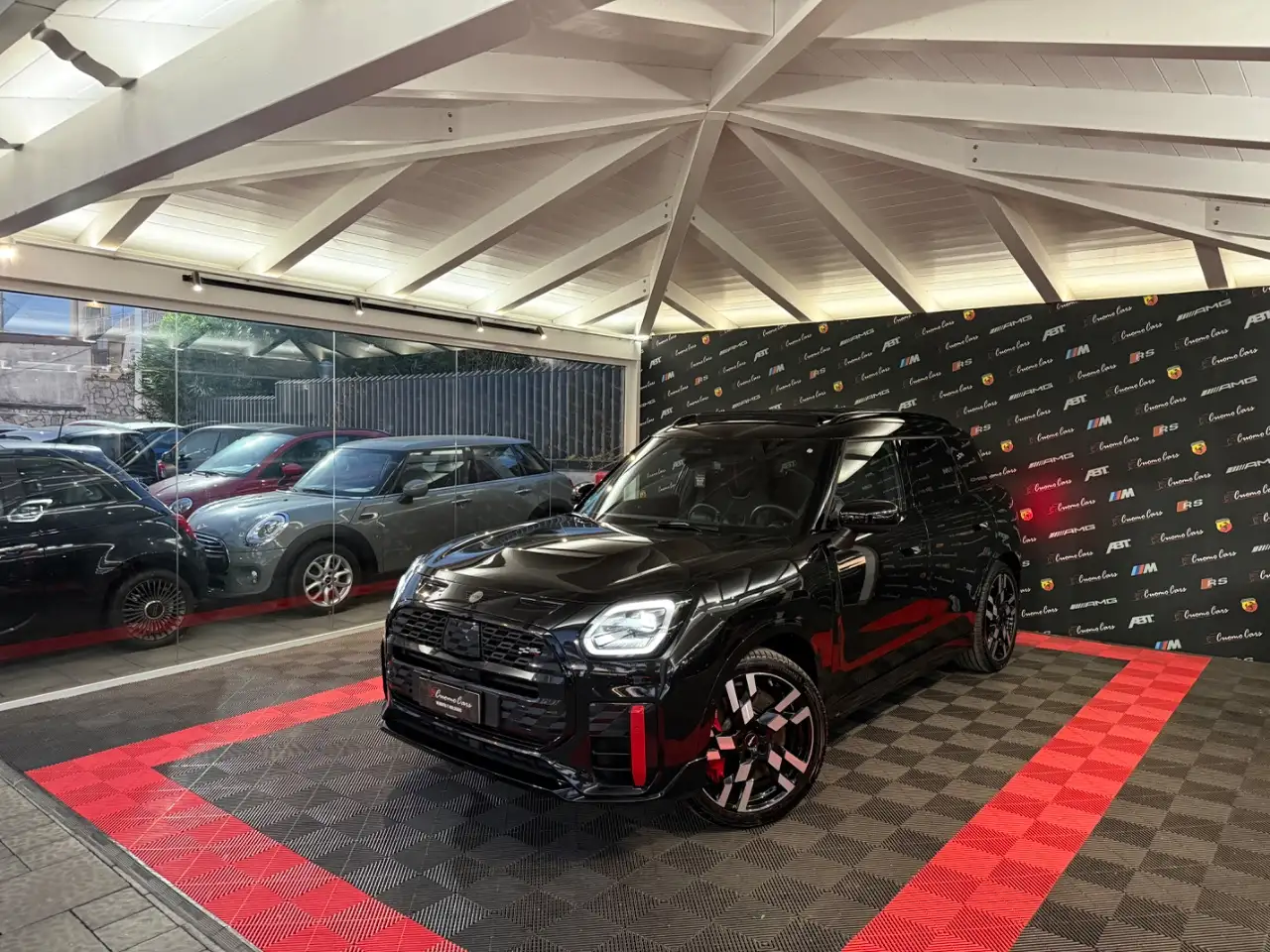 MINI John Cooper Works Countryman 2.0 ALL4 Auto — photo 1 of 15