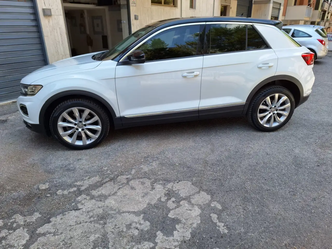 Volkswagen T-Roc 2.0 tdi Advanced 150cv dsg — photo 1 of 6