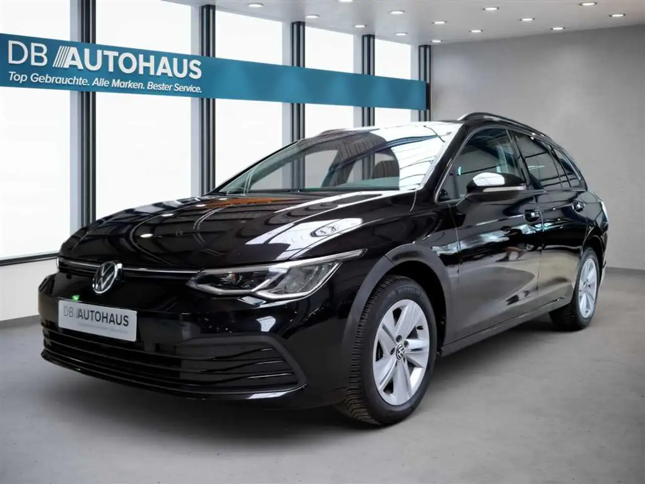 Volkswagen Golf Life 2.0 TDI DSG — photo 1 of 26