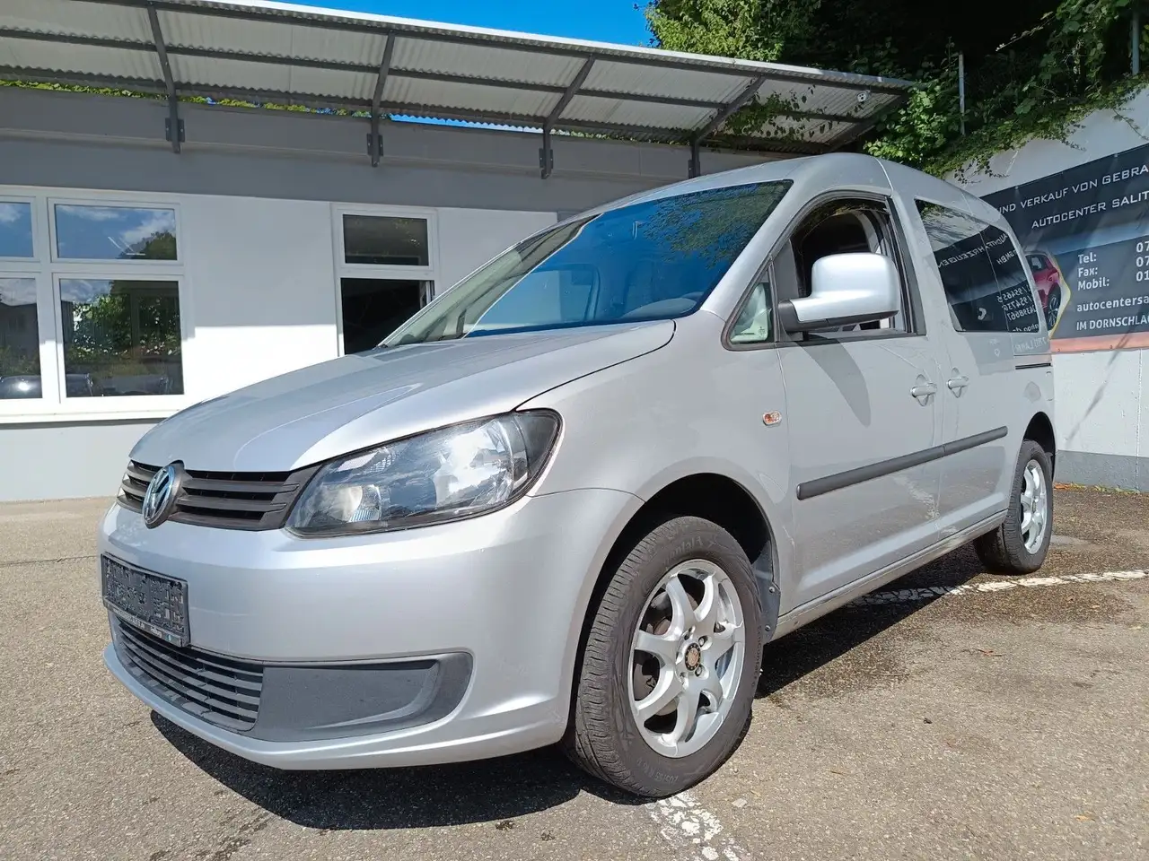 Volkswagen Caddy Trendline 7-Sitzer / Nur 107000KM — photo 1 of 15
